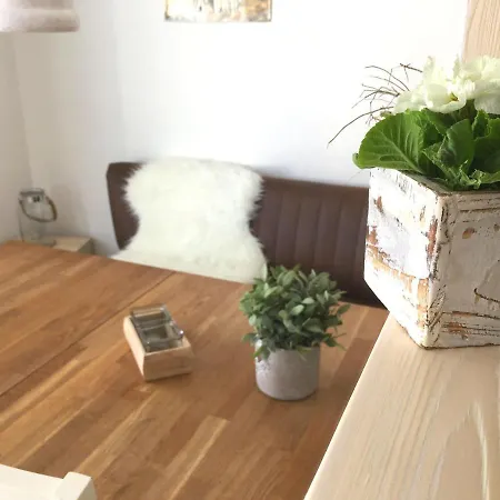 Дом отдыха Hygge-skandinavisch-mit-kamin-und-sauna Зирксдорф