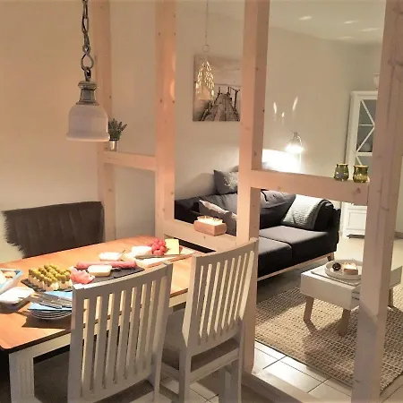 Дом отдыха Hygge-skandinavisch-mit-kamin-und-sauna *