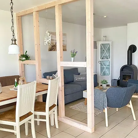 Дом отдыха Hygge-skandinavisch-mit-kamin-und-sauna Зирксдорф